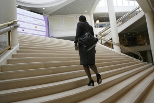  Women's forum for the economy and society 2009 Deauville
Zainab Salbi, founder and chief executive officer Women for Women International in the stair for the conference room
