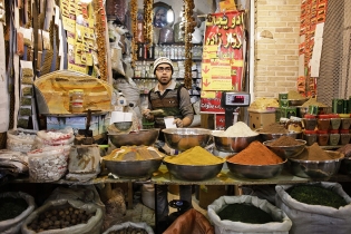  Iran, Isfahan, December 2014
Bazaar 
the spice shop

Iran, Ispahan, Decembre 2014
Bazar - le marchand d'epices

Isabelle Eshraghi / Agence VU
